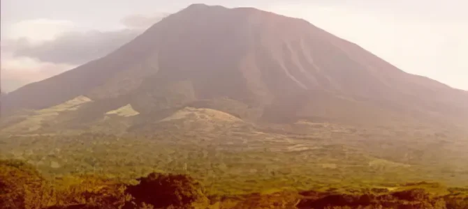 Volcán Orosí